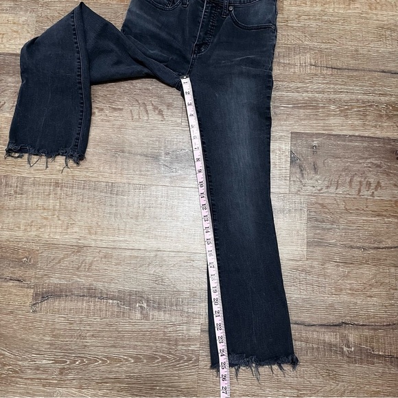 Madewell Cali Demi Boot Jeans Raw Hem in Faded Black Size 25 - Picture 11 of 12